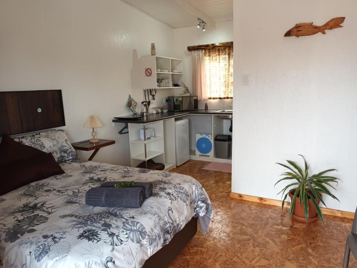 Chameleon Lodge Colchester Bagian luar foto