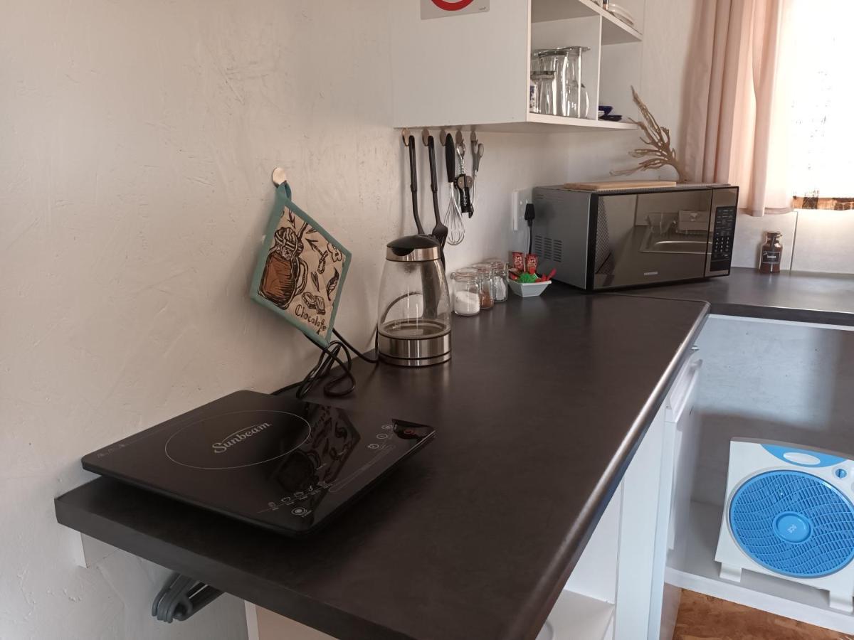 Chameleon Lodge Colchester Bagian luar foto