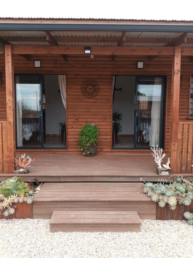 Chameleon Lodge Colchester Bagian luar foto