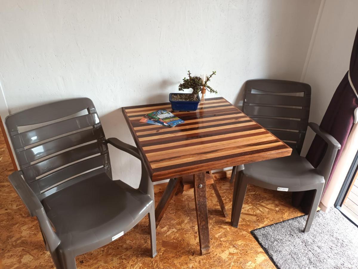 Chameleon Lodge Colchester Bagian luar foto